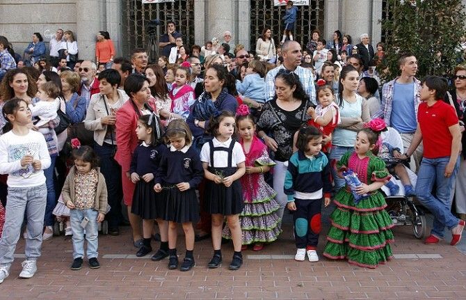 Los rocieros de Huelva y Emigrantes regresan a la capital