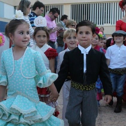 Más de 500 personas en la Romería del colegio Tierrallana
