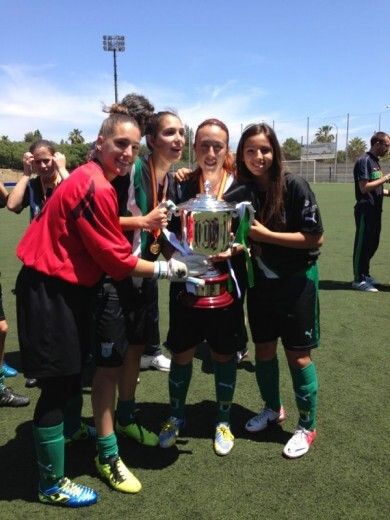 Cuatro jugadoras del Cajasol San Juan ganan el Nacional Sub 18 con Andalucía
