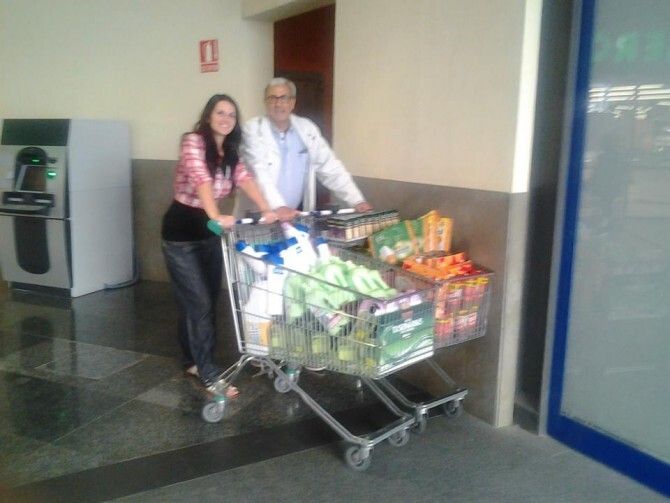 Donación anónima de alimentos al Economato Social San Vicente de Paúl