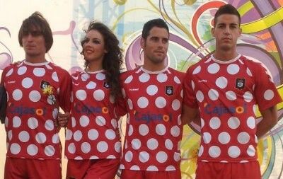 El runrún: Las peores camisetas de la historia