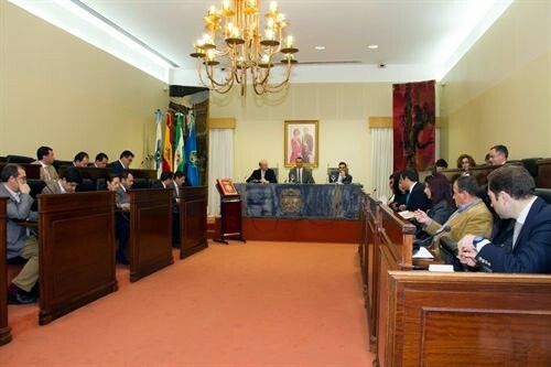 El pleno de la Diputación aprueba instar al Gobierno a incluir en los PGE infraestructuras para la provincia
