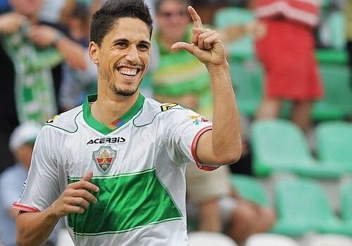 Fidel: 'Tengo dos años más de contrato con el Elche y estoy feliz aquí'