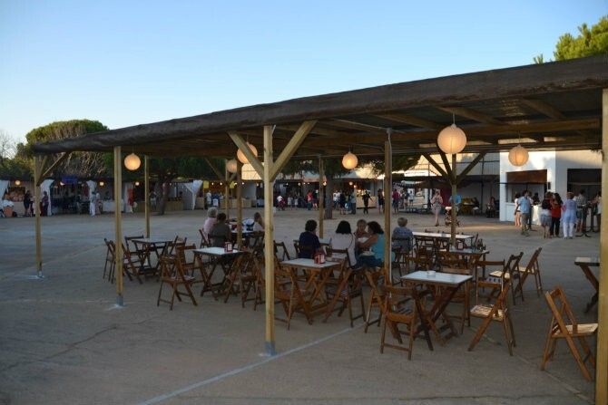 Matalascañas inaugura el mercado tradicional Las Sabinas