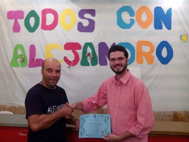 Una caseta de las fiestas de Mazagón dona su premio a Alejandro para ayudarle en su recuperación