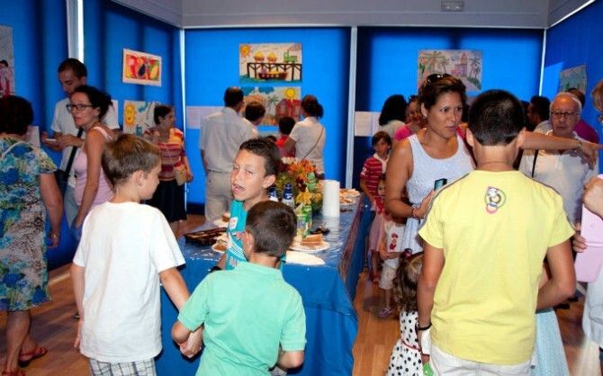 Más de 20 niños de Huelva se convierten en 'pequeños guías turísticos' de la ciudad