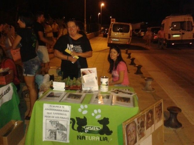 Los perros de Naturalia conquistan El Portil