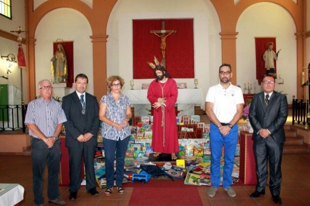 Gran aceptación de la campaña de recogida de material escolar y cuentos Infantiles en Ayamonte