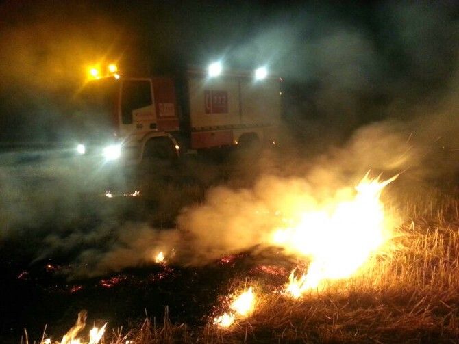 Bomberos del Consorcio suspenden las actividades subacuáticas tras el rescate de la niña ahogada en Rociana