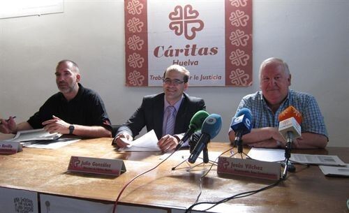 Cáritas realiza un 40% más de atenciones que en 2010