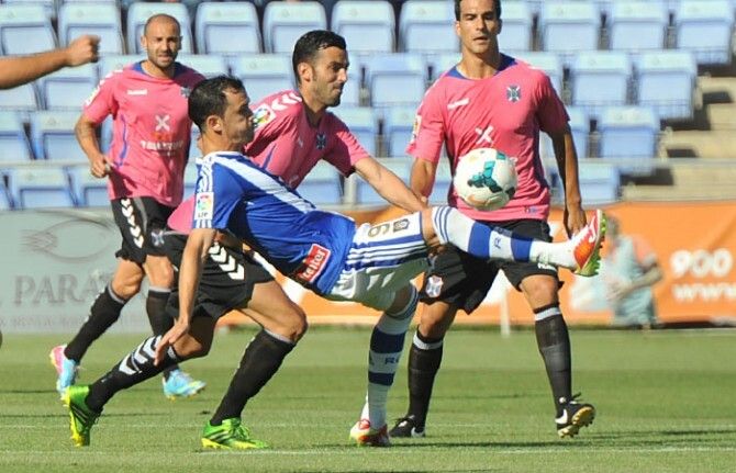 Al líder le sale todo (2-1)