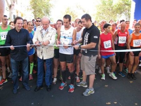 Alrededor de mil atletas participan este sábado en la Vuelta a Huelva
