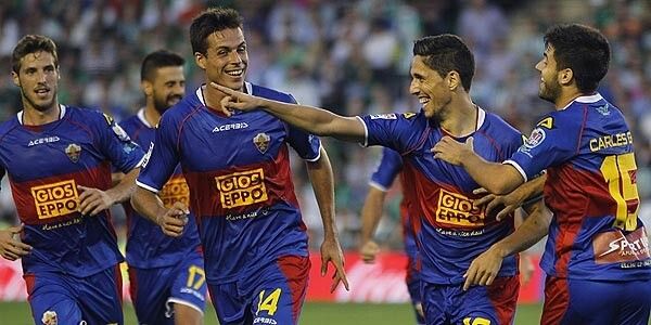 Fidel y Manu del Moral tumban al Betis y nuevo doblete de Juan Villar