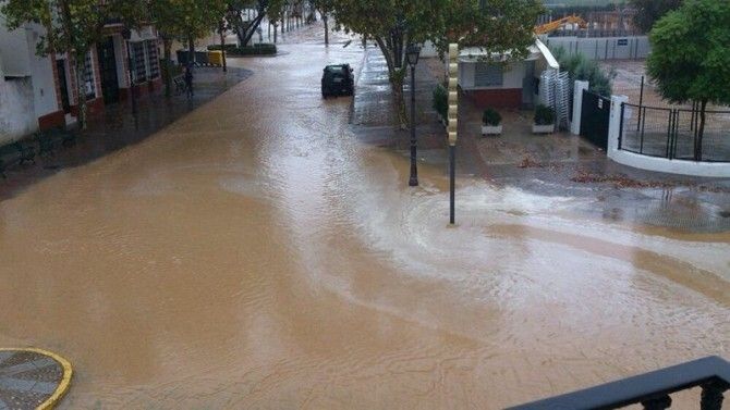 La tromba de agua deja inundaciones en varios puntos de la provincia