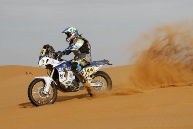 Calderay supera una segunda etapa repleta de percances en el rally Marruecos-Merzouga