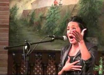 La cantaora sevillana Vanesa González abre la temporada en la peña flamenca de San Juan