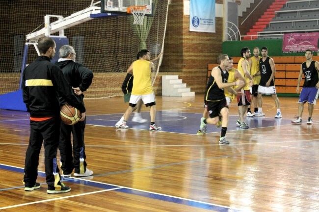 El Por Huelva viaja a Plasencia con la incorporación del pívot Diop Shelton