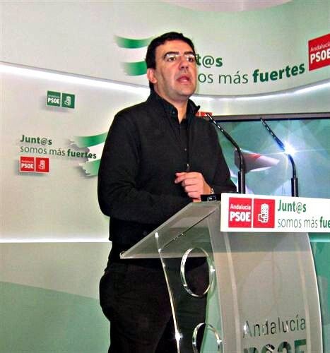 Mario Jiménez dejará la Vicesecretaría del PSOE-A para volver a ser portavoz parlamentario