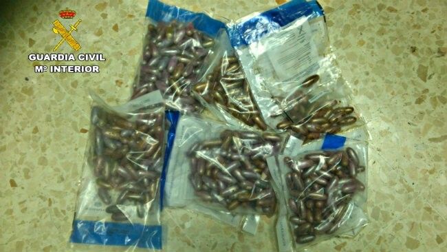 Desarticulado un grupo de 'muleros' que atravesaba la provincia con droga en el interior de su organismo