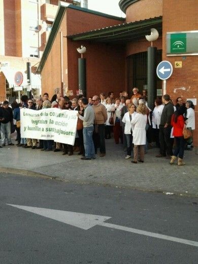 Trabajadores del sector sanitario rechazan ser 'el centro de la diana' de los recortes