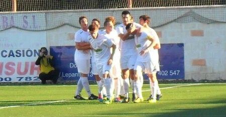 Una gran segunda parte eleva a La Palma (4-2)
