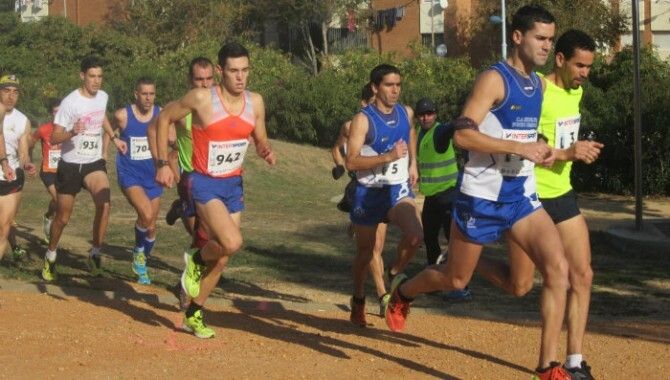 Adrián Andivia y María José López, señores del cross en el Parque Moret