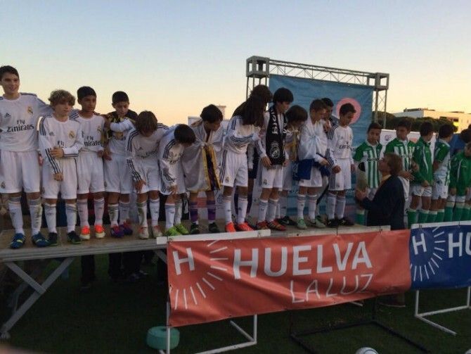 El Real Madrid se proclama campeón en Huelva de la 'Live Football Cup'