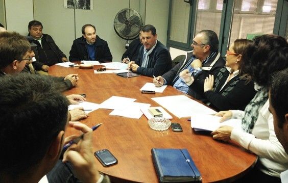 El PSOE elevará las inquietudes del sector de la pesca artesanal al Gobierno central para que lo traslade a Europa