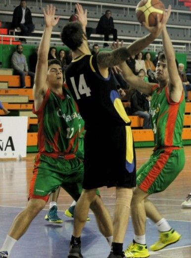El Por Huelva se estrena también en el Estrada (68-61)