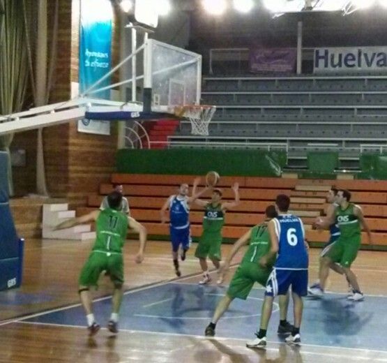 El Conquero Huelva planta cara al Náutico Sevilla (69-79)