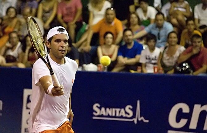 Nico Almagro conquista su tercer triunfo en Huelva (6-3, 4-6, 6-4)