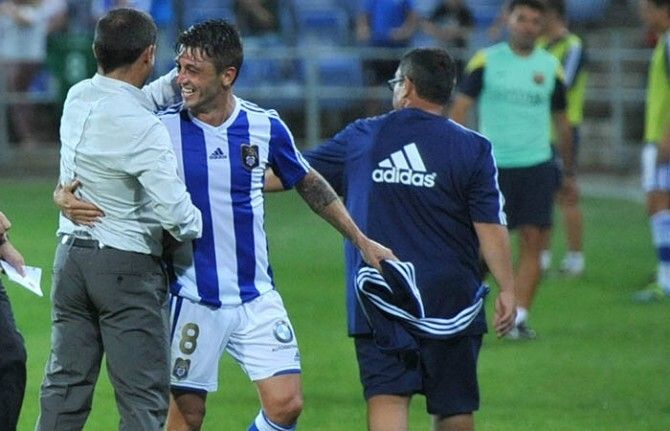 Jonathan Valle: 'Es de admirar que el equipo siga arriba pese a las bajas'
