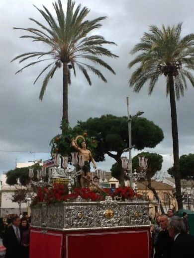 San Sebastián se echa a la calle pese a la amenaza de lluvia