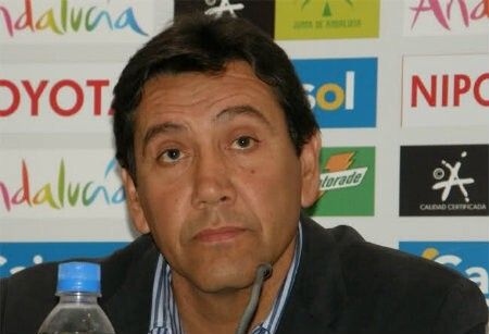 'Criticamos mucho lo nuestro. Si alguien de Huelva hace lo mismo que los nuevos dueños del club no podría ni salir a la calle'