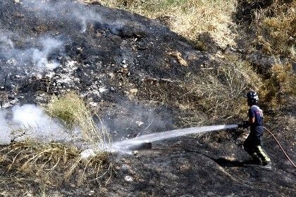 Incendio en las laderas del Conquero