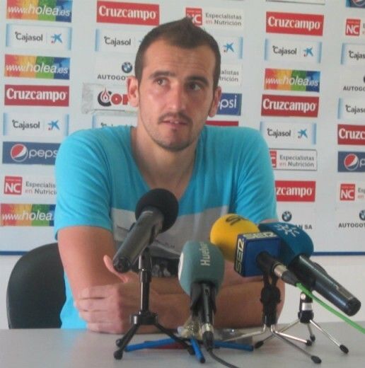 Cabrero, entre los diez jugadores de la liga que lo han jugado todo