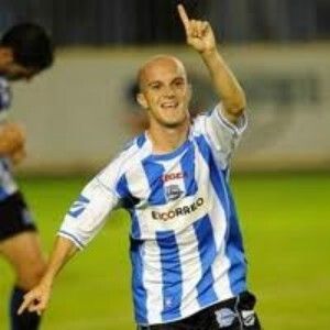 Yuste se va al Cádiz y vuelve a sonar Javi Casares
