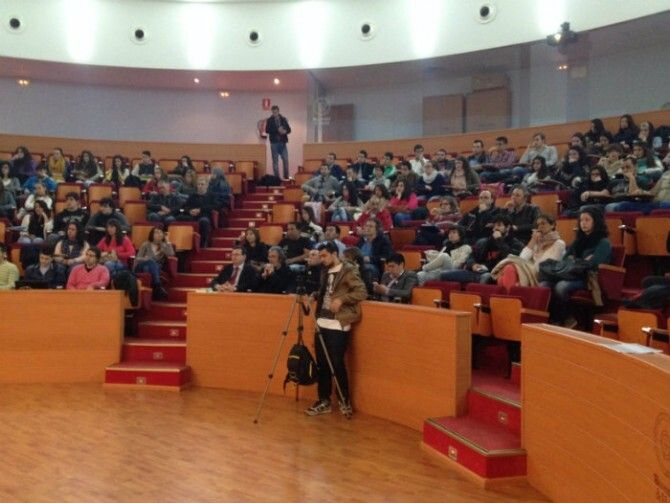Pedro Fajardo relata en Huelva cómo derrotó en los tribunales a Texaco