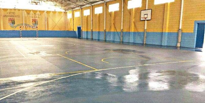 El PSOE denuncia el “abandono” de las instalaciones deportivas de Santa Olalla