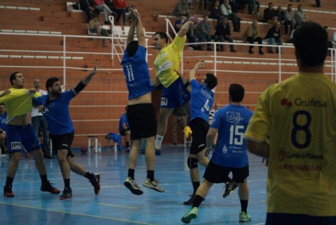 El PAN Moguer mantiene su fortaleza en casa ante Montequinto (26-23)