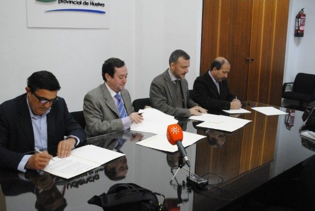 Junta, Audiencia Provincial y la León Ortega suscriben un convenio para exponer obras en el Palacio de Justicia