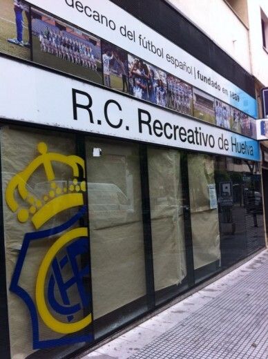 Hacienda embarga la tienda oficial del Recre