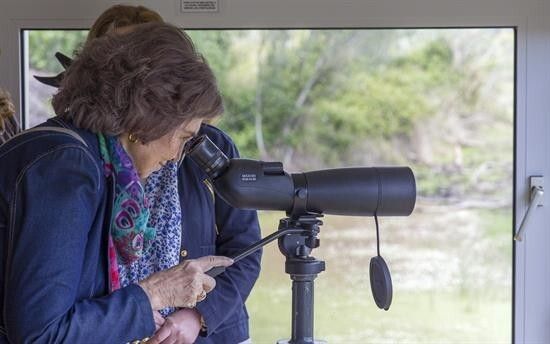 La reina doña Sofía conoce las investigaciones del CSIC en la Estación Biológica de Doñana