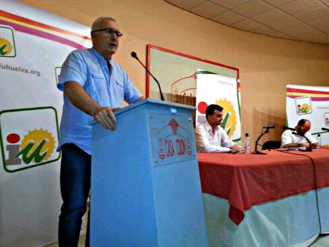 Cayo Lara pide a Díaz que reconsidere la retirada de competencias a Fomento para que siga 'la normalidad'