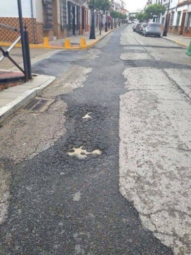 El PSOE denuncia el 'lamentable estado' de las calles de La Palma