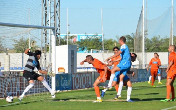 Tablas en la primera prueba entre el Recre y el filial (1-1)