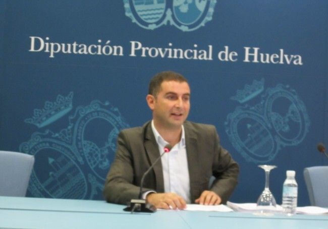 El Ayuntamiento de Moguer se opone a la subida “desproporcionada” del agua del 31,2% de Aqualia