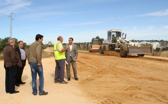 La Diputación trabaja en la adecuación de los caminos del Rocío a una semana de la Romería