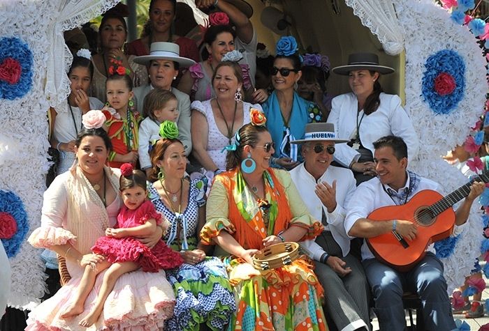 Huelva bendice con jubilosa devoción su simpecado