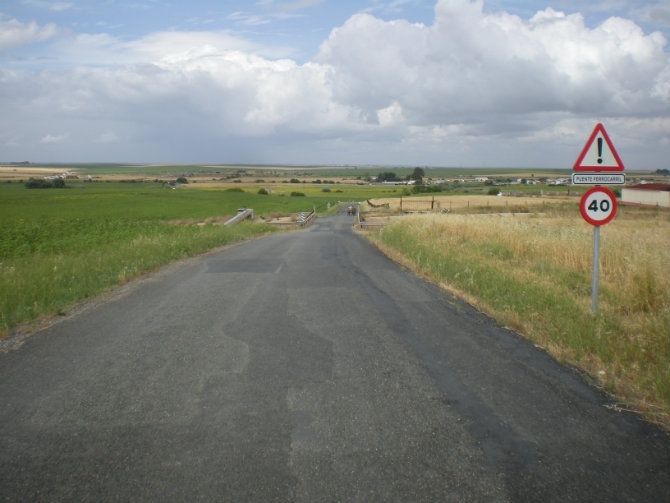 Diputación acometerá la mejora de la carretera que va del cementerio a La Ribera y La Alquería